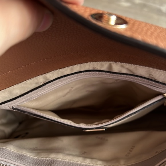 GUESS Two-Tone Shoulder Bag - NWT and original packaging filler - Picture 10 of 13